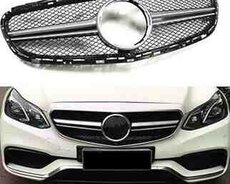 Mercedes W212 radiator barmaqlığı