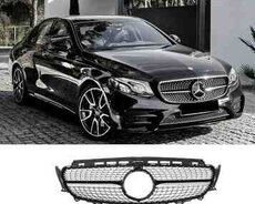 Mercedes-Benz W213 radiator barmaqlığı