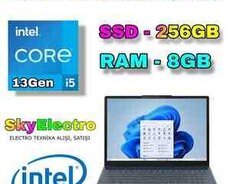 Lenovo IdeaPad Slim 3 15IRH10