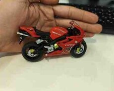 Oyuncaq motosiklet Kawasaki