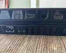 Sony PlayStation 4