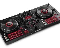 Numark DJ Controller Mixtrack Platinum FX