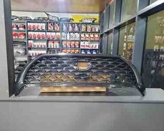 Toyota Corolla Cross radiator barmaqlığı