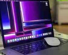 Apple MacBook Pro