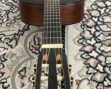 Gitara Valencia 404