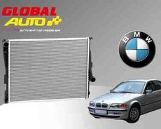 BMW E46 su radiatoru