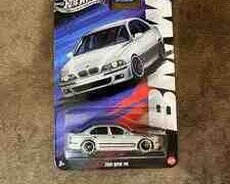 Hot Wheels 2001 BMW M5 (Silver Series) oyunu
