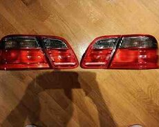 Mercedes W210 2000 stop farası
