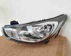 Hyundai Accent 2011 farası