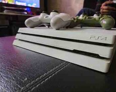 PlayStation 4 Pro 1TB