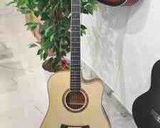 Akustik gitara