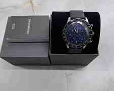 Emporio Armani  qol saatı