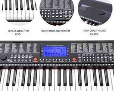Elektron sintezator Yamaha 988-xy