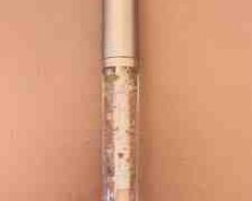 Блеск для губ с золотом