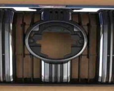 Toyota Prado ön radiator barmaqlığı