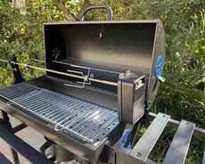 Mühərrikili barbeku qril