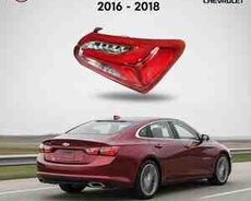 Chevrolet Malibu stop işığı