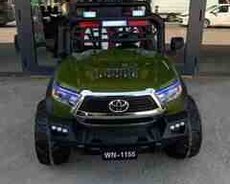 Uşaq üçün elektromobil Toyota