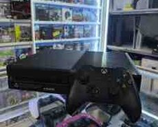 Xbox One oyun konsolu