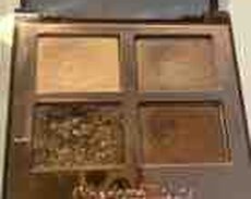 Göz kölgəsi Charlotte Tilbury