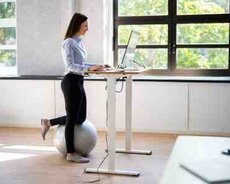 Elektrikli kompüter masası