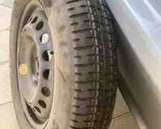 Toyota Highlander ehtiyat təkəri