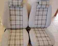 Universal oturacaqlar