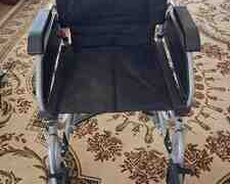 Инвалидное кресло