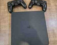 PlayStation 4 Slim