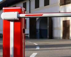 Slaqbaum satisi ve qurasdirilmasi