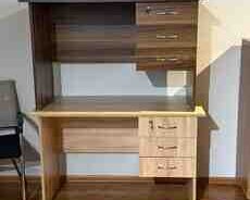 Yazı və işçi masası