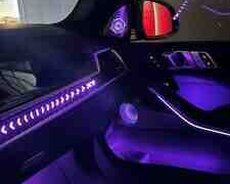 BMW X7 bowerswilkins dinamikləri