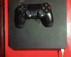 Sony PlayStation 4