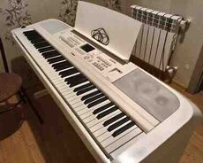 YAMAHA DGX-670WH