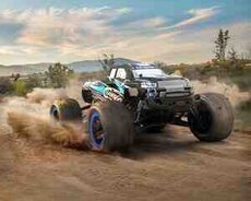 Sürətli oyuncaq maşın