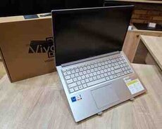 Asus Vivobook A1504V