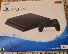 PlayStation 4 Slim 1TB