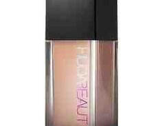 Huda Beauty tonal kremi