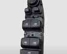 BMW şüşə qaldıran düyməsi