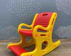 Yellənən uşaq kreslosu