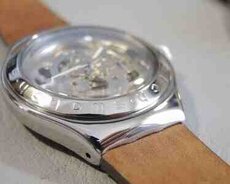 Swatch Skeleton Yas100G qol saatı