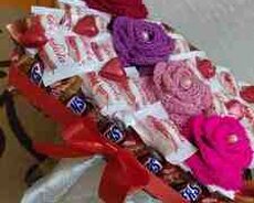 Şokolad və gül buketi