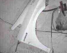 Toyota Prius sağ qanadı