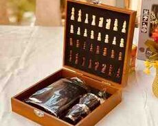 Şahmatlı içki qabı