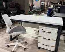 Ofis masası