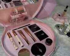 Kosmetika dəsti Charlotte Tilbury Advent Calendar