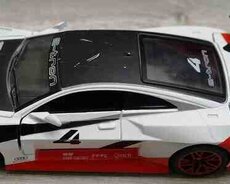 Oyuncaq Audi idman maşını