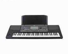 Sintezator Korg PA600