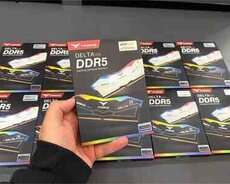 TEAMGROUP T-Force Delta RGB DDR5 64GB (2x 32GB)