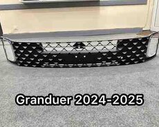 Hyundai Grandeur 2024-2025 radiator barmaqlığı